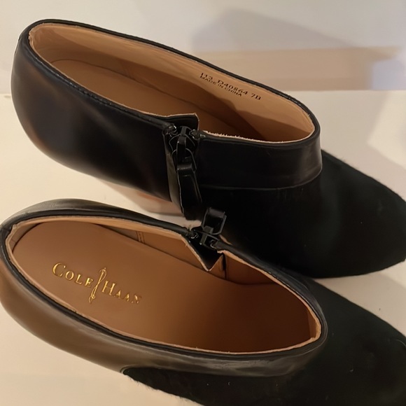 Gorgeous Real Fur Booties Cole Haan - Picture 6 of 6